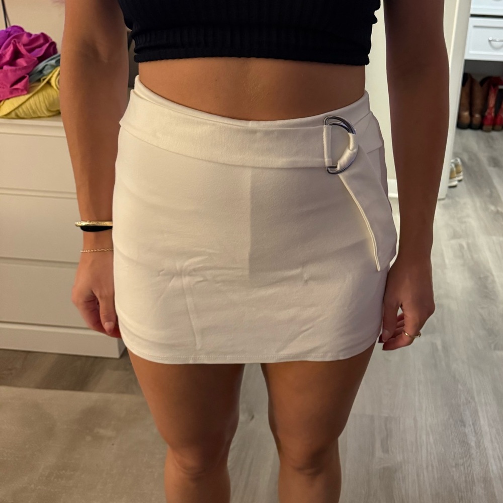 Windsor Ivory Mini Skort with Silver D-Ring